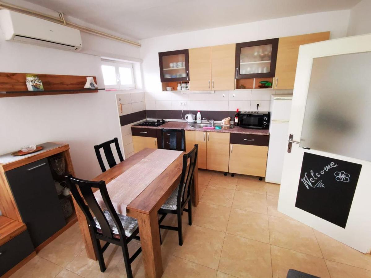 Apartments Sanda Tribunj Tribalj المظهر الخارجي الصورة